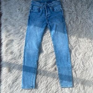 Light wash button fly Women's Skinny Jeans